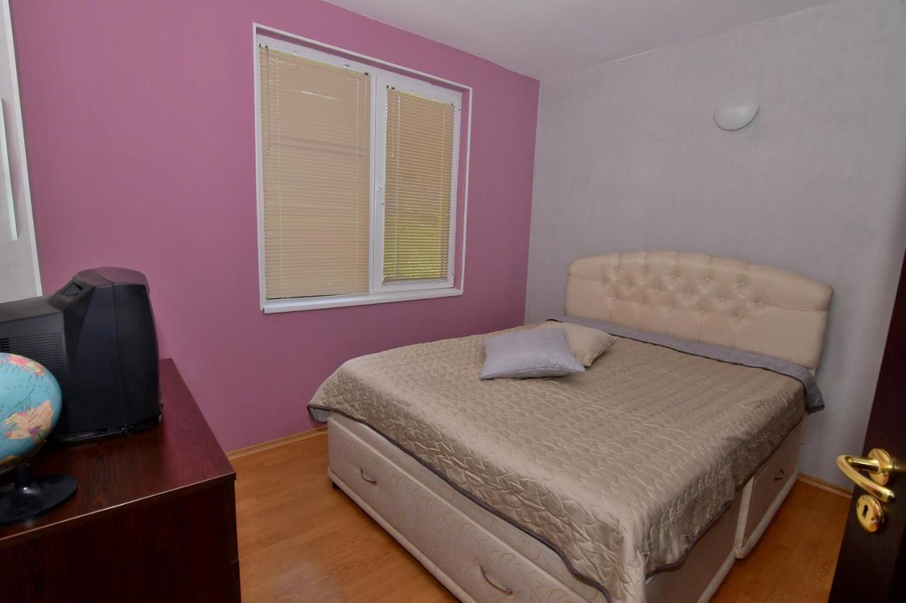 Апартамент За Гости Георгиеви Veliko Tarnovo Extérieur photo